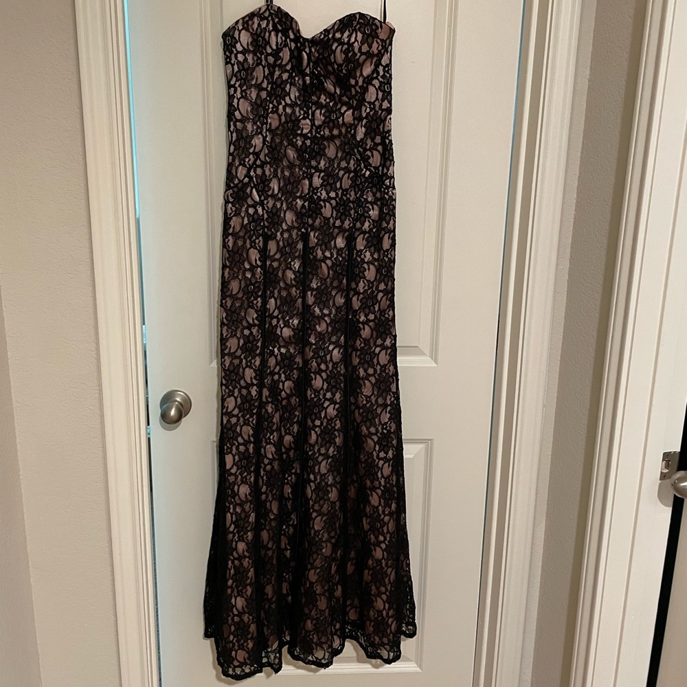 Hailey Adrianna Papell strapless dress